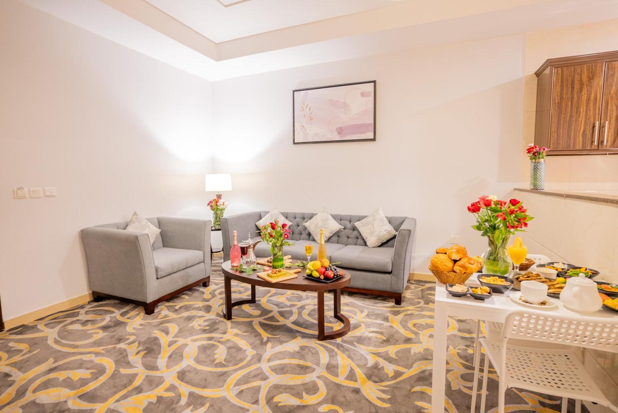 Laten Suites Al Naseem Jeddah Exterior photo